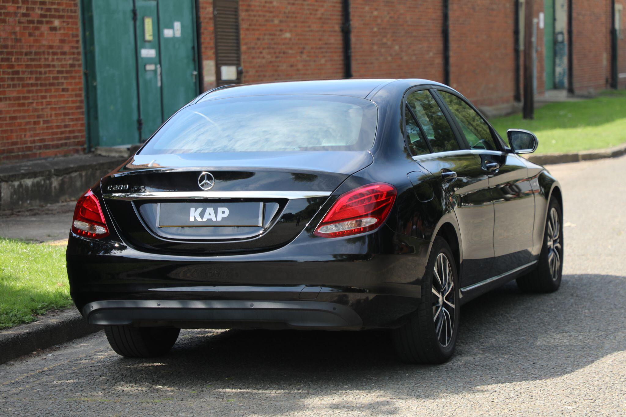 Large vehicle image